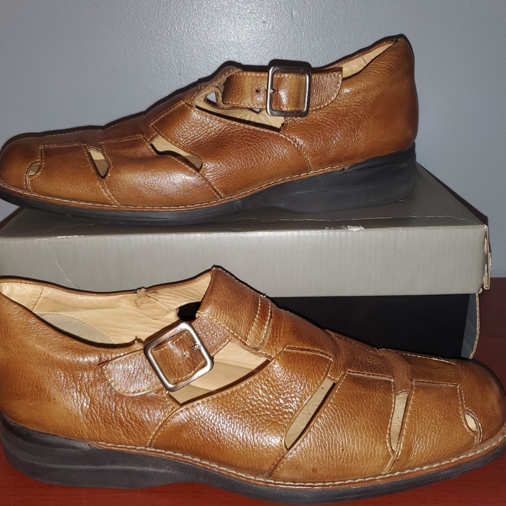 johnston and murphy shuler fisherman sandal